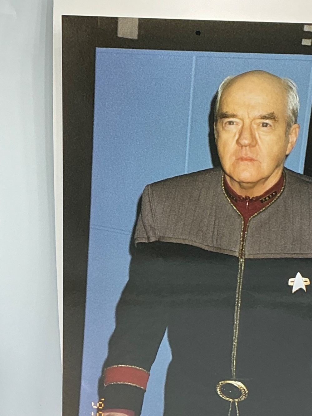 Star Trek Voyager Autographed Photo Richard Herd Signed Adm Owen Paris 8x10 - Picture 4 of 6